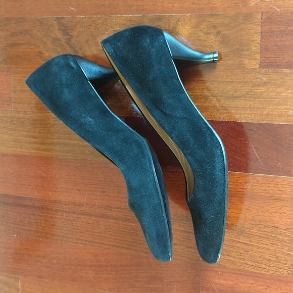 Robert Clergerie Suede Pumps - Picture 2 of 4